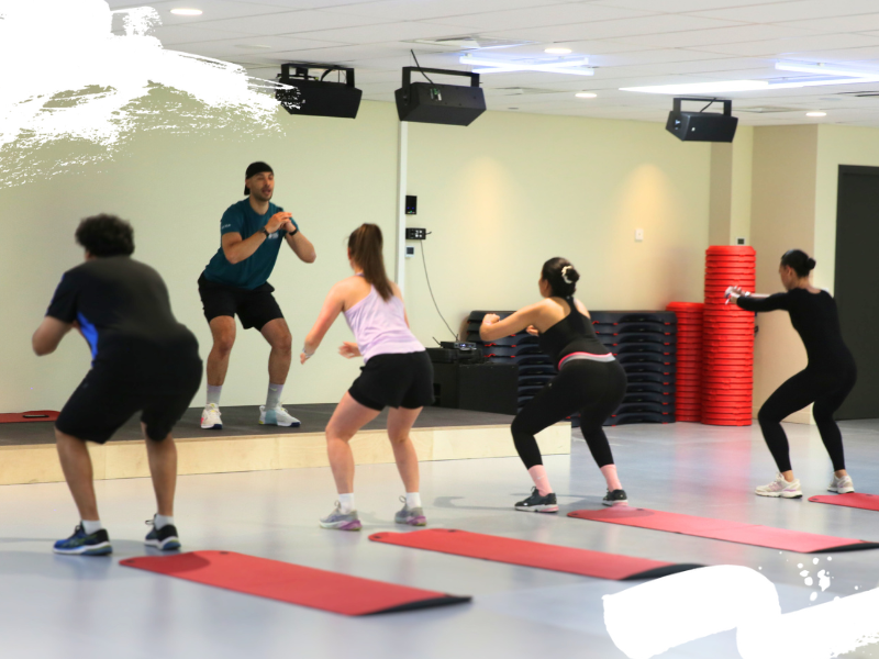 Bienvenue dans l’aventure fitness : on muscle tout, sauf l’excuse ! Bienvenue dans l’aventure fitness : on muscle tout, sauf l’excuse !