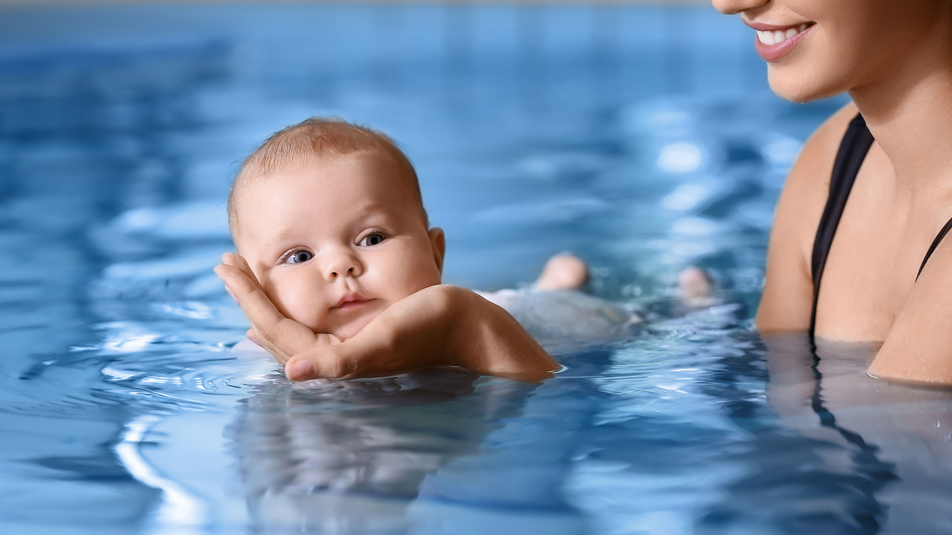 Séance Postnatale Aquatique avec Bébé